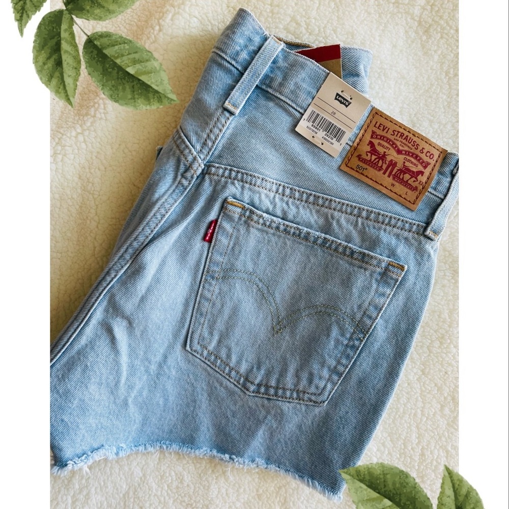 501 Levi’s shorts - Picture 3 of 3
